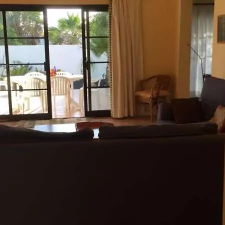 Sleeps 6 Wifi Villa Costa Teguise